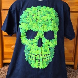 Men's Lucky XL Shamrock Skull St. Patrick's Day Skeleton T-Shirt
